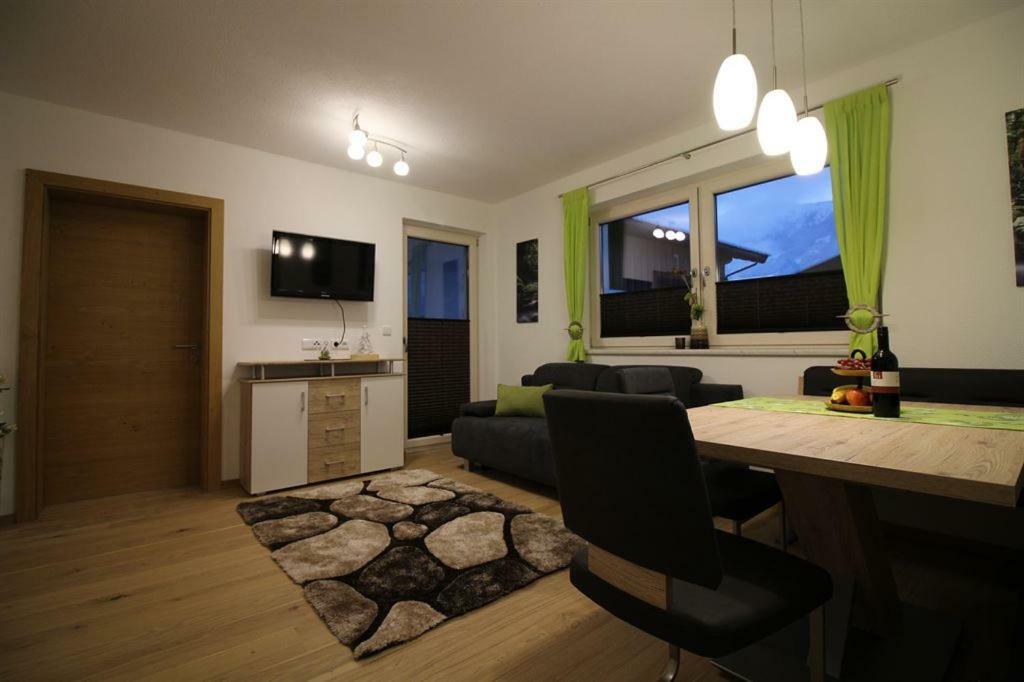Apart Melanie Zell am Ziller Bagian luar foto